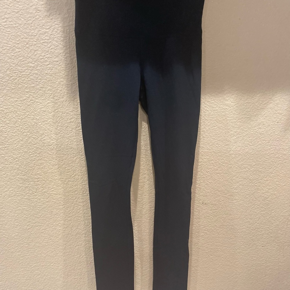 XS black White House Black Market Instantly Slimming leggings